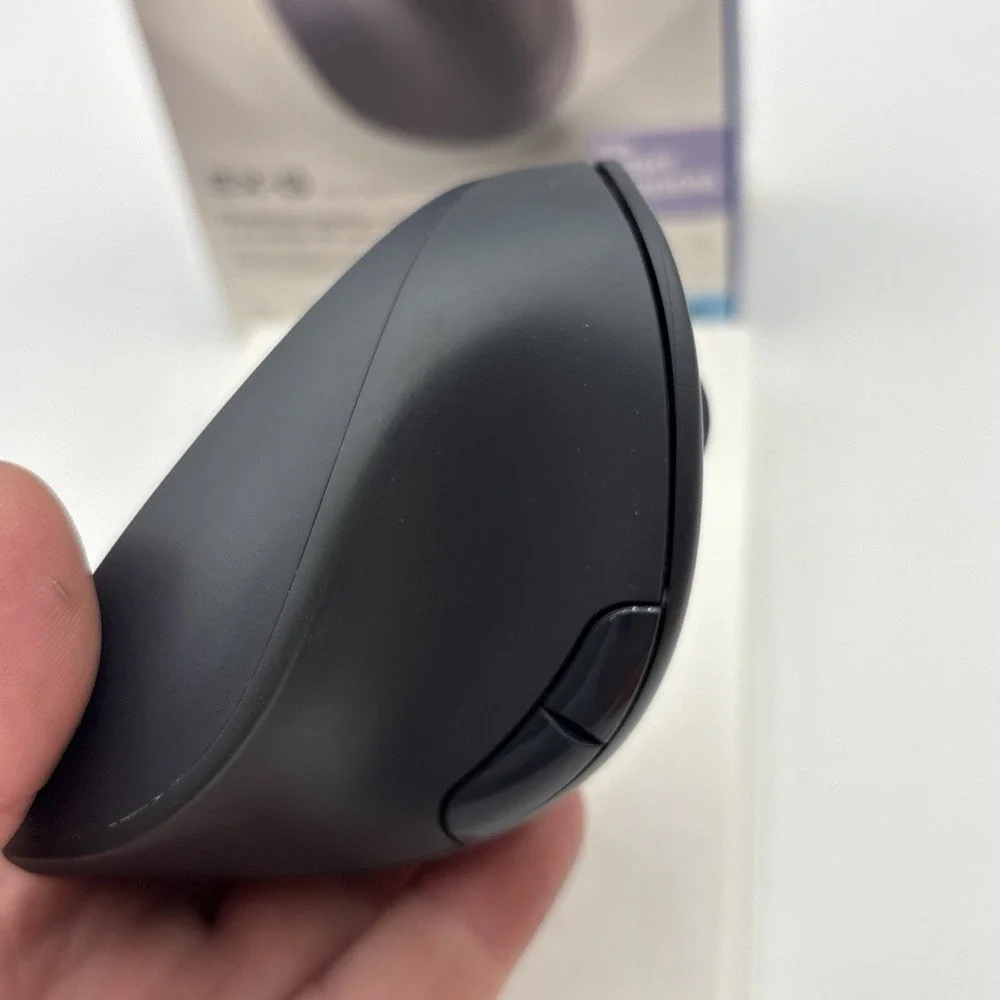 ELECOM EX-G PRO Ergonomic Mouse, M-XGM30BBSK Bluetooth/Wireless Medium Right
